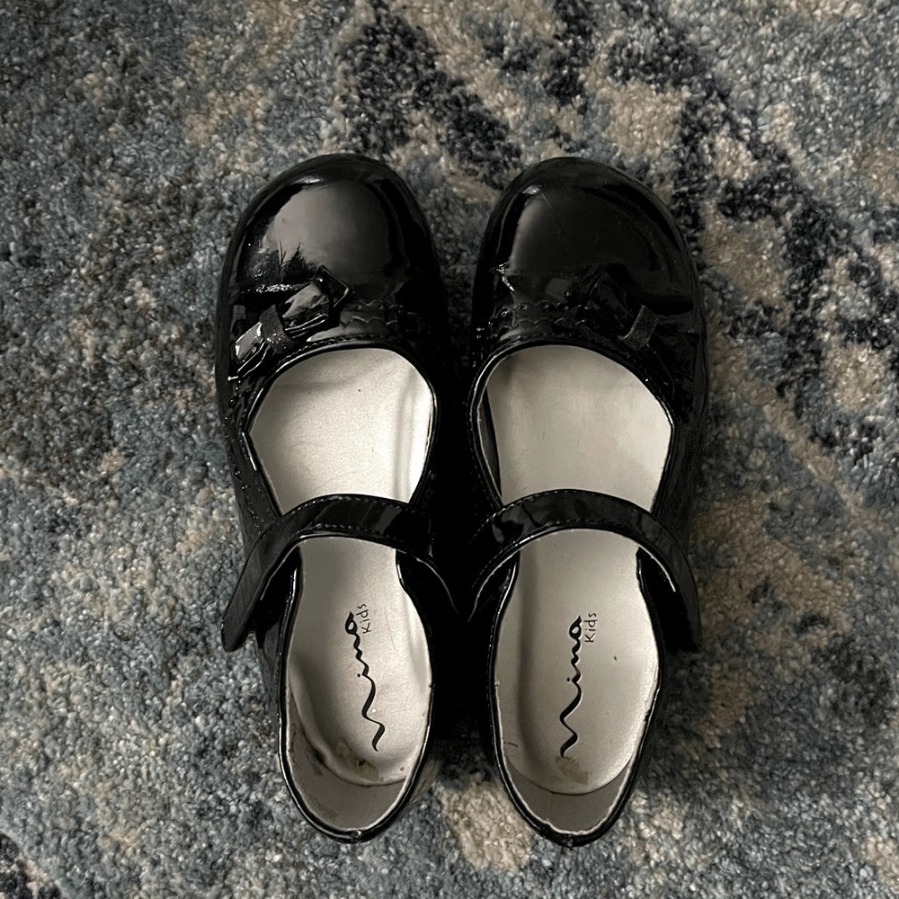 Nina patent leather shoes. Size 12.
